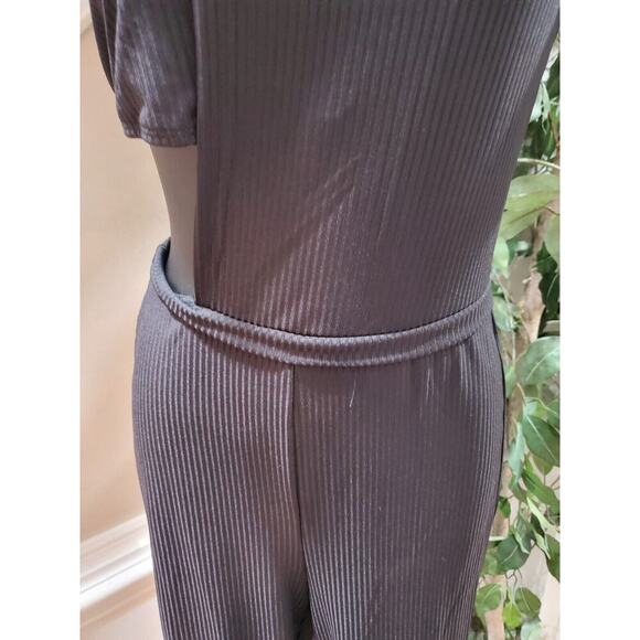 Black Solid Women's Polyester Casual Top & Skirt 2 Piece Romper Set Size Medium - Picture 3 of 9